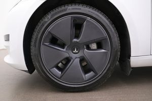 Tesla Model 3 bild 27