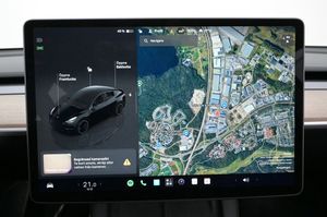 Tesla Model Y bild 19