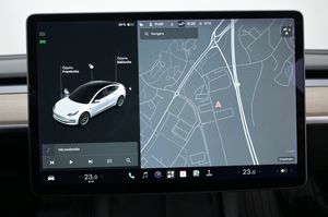 Tesla Model 3 bild 21