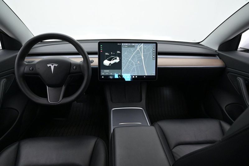 Tesla Model 3 bild 6