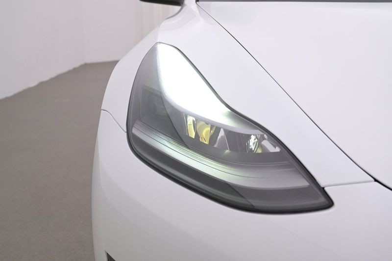 Tesla Model 3 bild 26