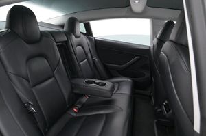 Tesla Model 3 bild 21