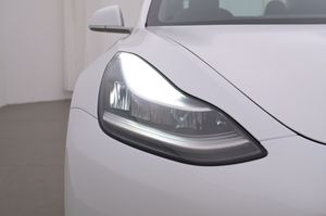 Tesla Model 3 bild 26