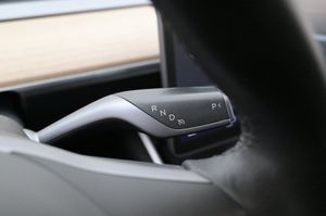 Tesla Model 3 bild 8