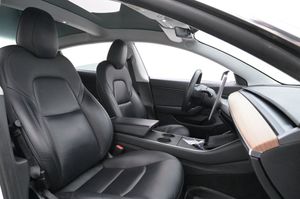 Tesla Model 3 bild 11