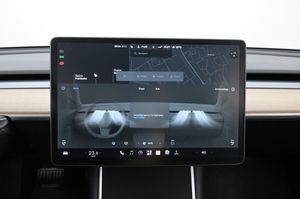 Tesla Model 3 bild 16