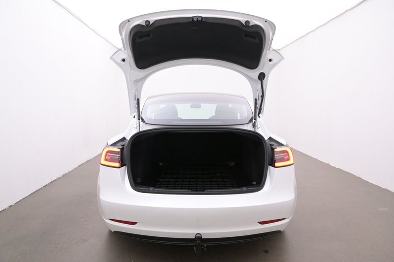 Tesla Model 3 bild 22