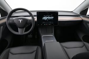 Tesla Model Y bild 6