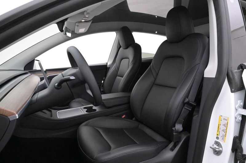 Tesla Model Y bild 9
