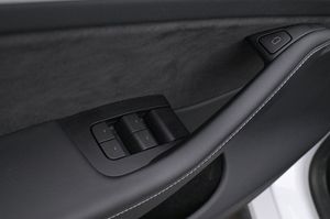 Tesla Model Y bild 10