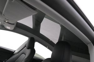 Tesla Model Y bild 25