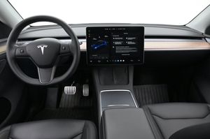 Tesla Model Y bild 6