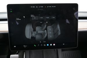 Tesla Model Y bild 21