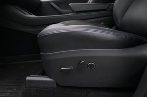 Tesla Model Y bild 11