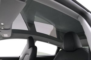 Tesla Model Y bild 25