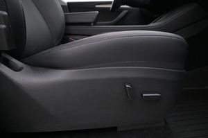 Tesla Model Y bild 13