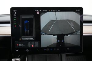 Tesla Model Y bild 18