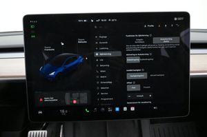 Tesla Model Y bild 16