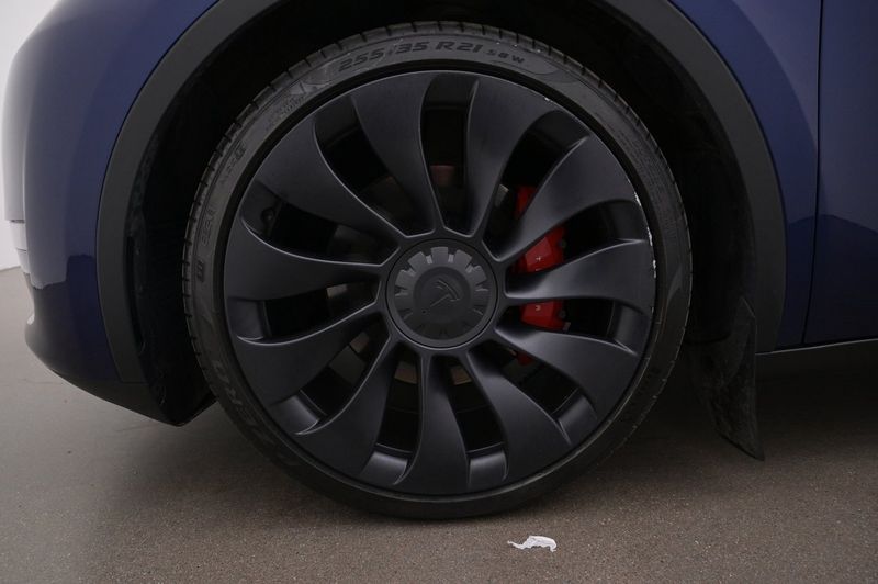 Tesla Model Y bild 27