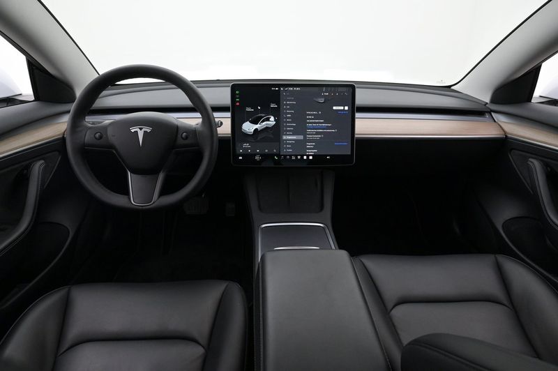 Tesla Model 3 bild 6
