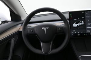 Tesla Model 3 bild 7