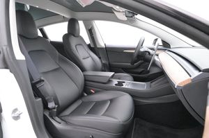 Tesla Model 3 bild 12