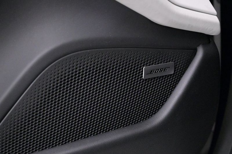 Porsche Taycan bild 13