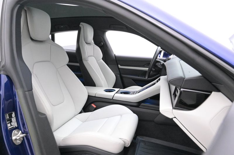 Porsche Taycan bild 16