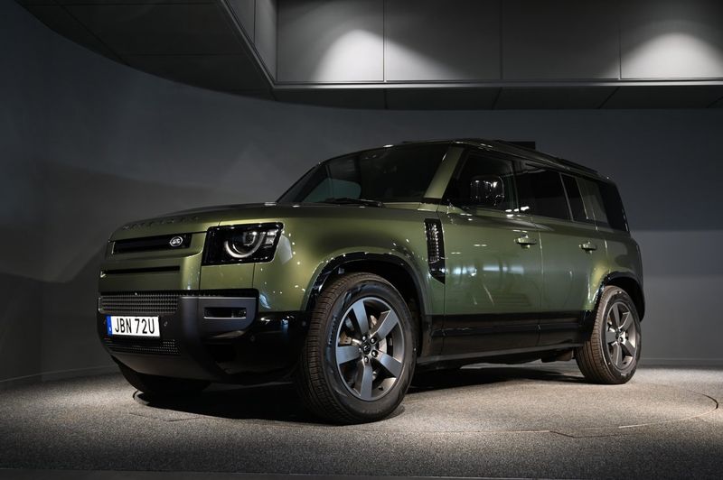 Land Rover Defender bild 2
