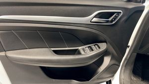 MG ZS EV bild 11