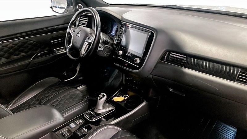 Mitsubishi Outlander bild 3