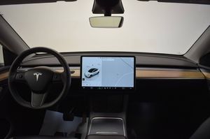 Tesla Model Y bild 9