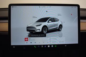 Tesla Model Y bild 13