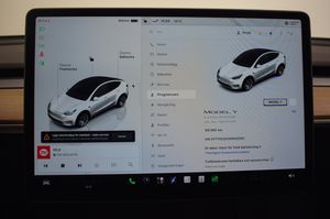 Tesla Model Y bild 17