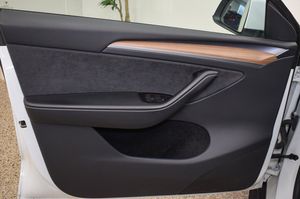 Tesla Model Y bild 6