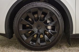 Tesla Model Y bild 21