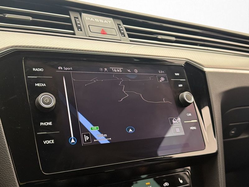 Volkswagen Passat bild 14