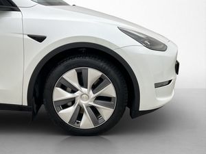 Tesla Model Y bild 32