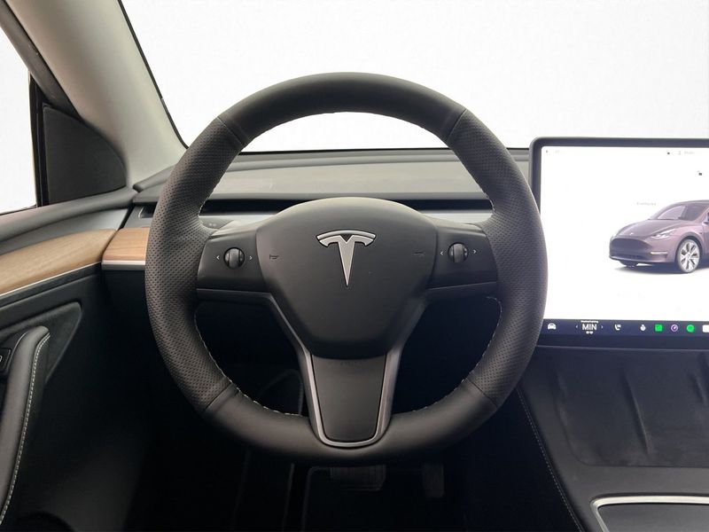 Tesla Model Y bild 13