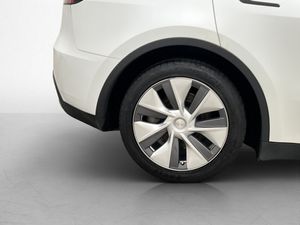 Tesla Model Y bild 31