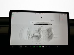 Tesla Model Y bild 23