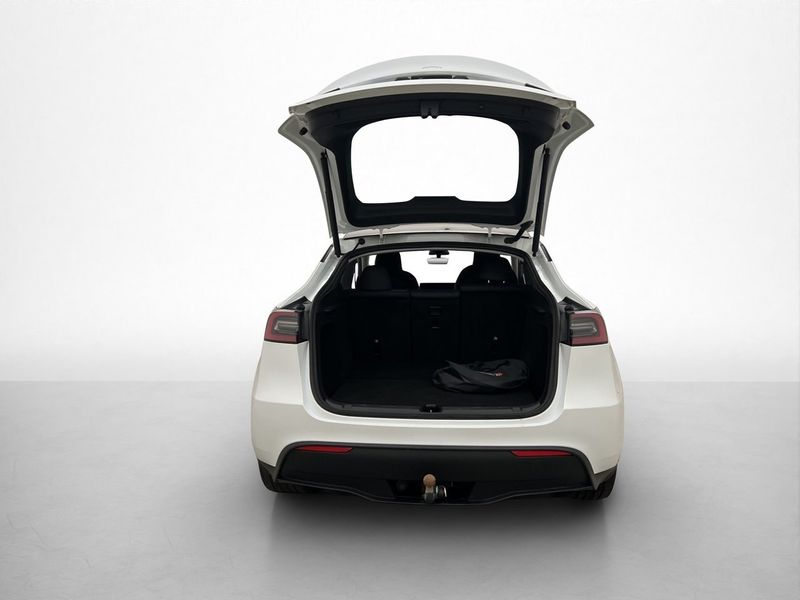 Tesla Model Y bild 11