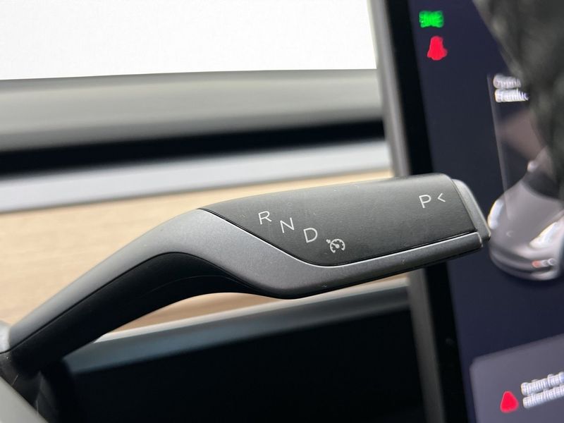 Tesla Model 3 bild 29