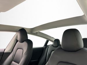 Tesla Model 3 bild 18