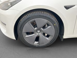 Tesla Model 3 bild 30