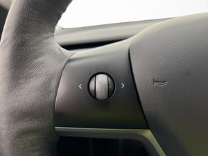 Tesla Model 3 bild 28