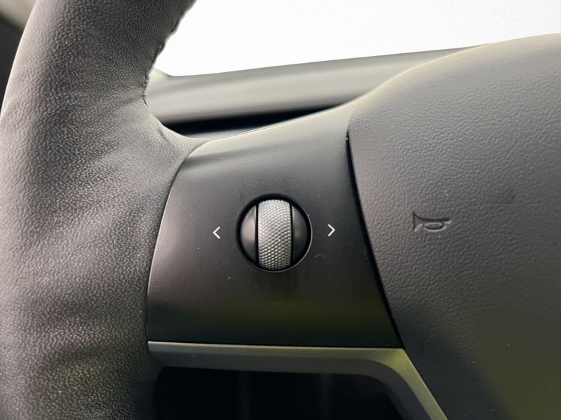 Tesla Model 3 bild 28