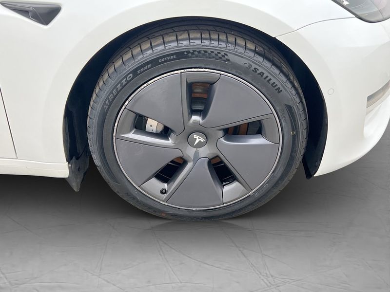 Tesla Model 3 bild 33