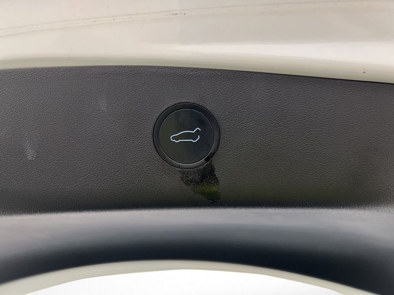 Tesla Model 3 bild 13