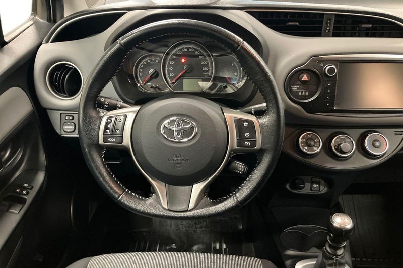 Toyota Yaris bild 12